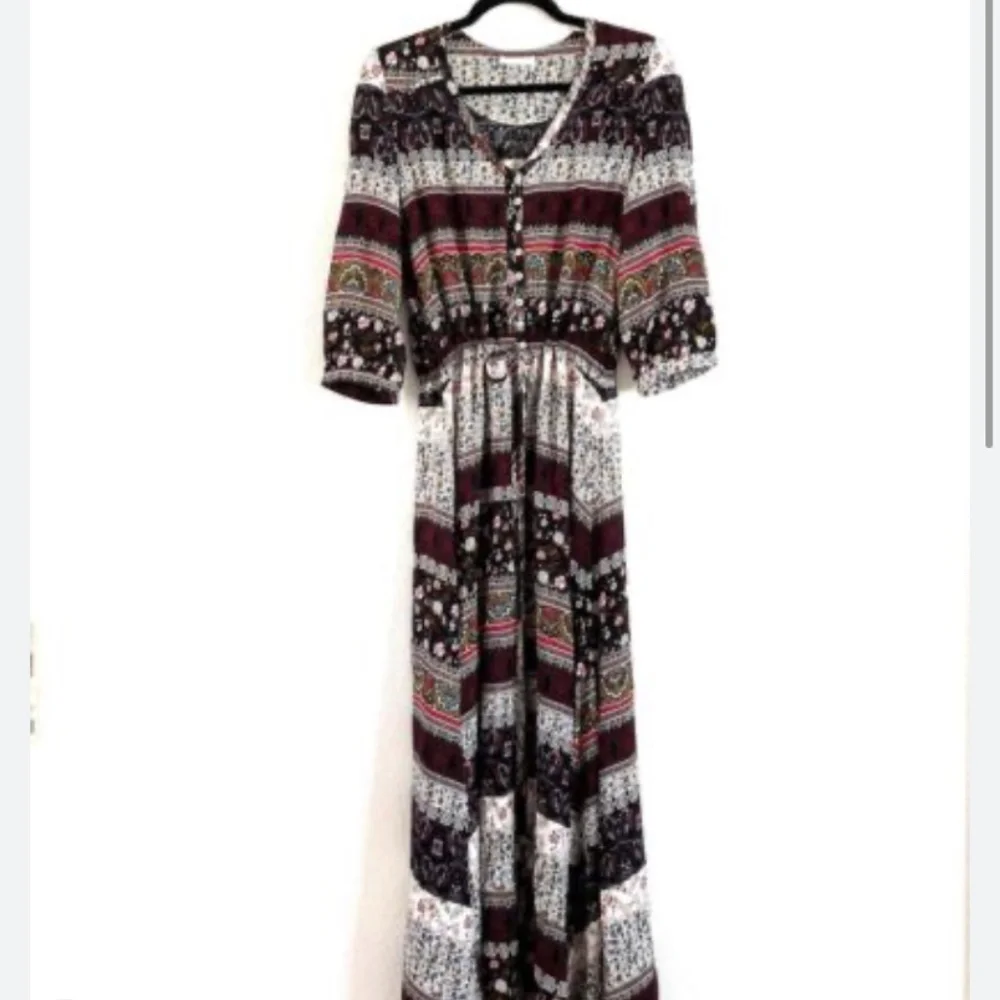Le Salty Oracle Maxi Dress in Burgundy/Black - Picture 4 of 5